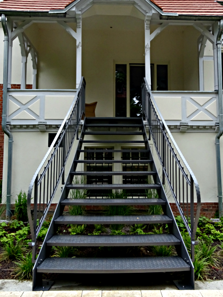 Bild 4 von SMG – Treppen